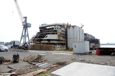 Genova, porto - nave Concordia, relitto di quella che fu la Cost