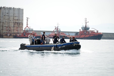 Genova - porto Volri VTE - le prime manovre per lo spostamento d