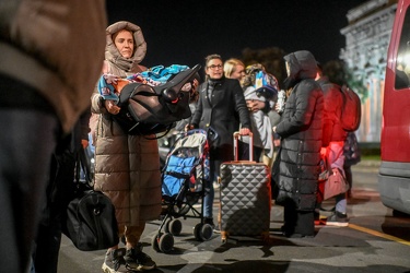 Emergenza ucraina arrivo profughi 06032022-42