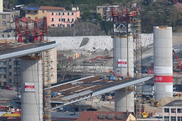 Genova, avanzamento lavori ponte ex morandi - sollevamento di un