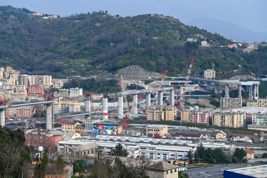 Genova, avanzamento lavori ponte ex morandi - sollevamento di un