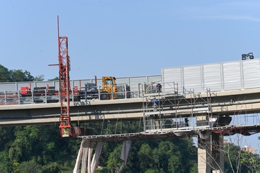 Genova, nuovo ponte Genova San Giorgio, inquadrato da elicoidale