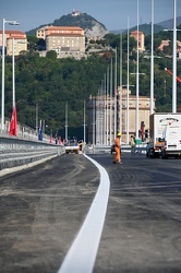 Genova, nuovo ponte Genova San Giorgio, inquadrato da elicoidale