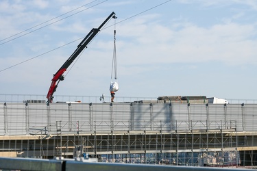 Genova, nuovo ponte Genova San Giorgio, inquadrato da elicoidale