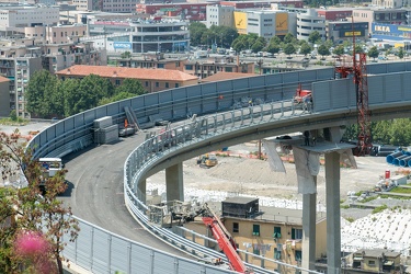 Genova, inquadrata da salita Bersezio - raccordo elicoidale,