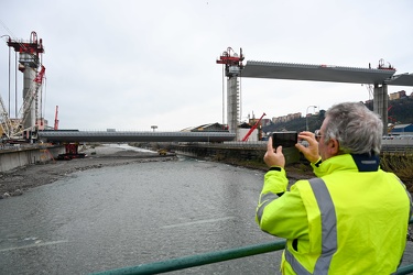 Genova, avanzamento lavori nuovo ponte - trasferimento campata i