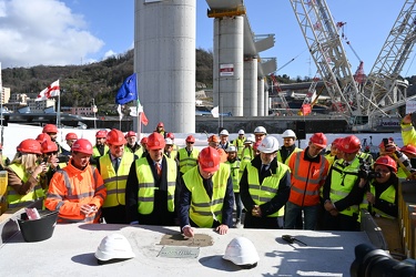 Genova, cantiere nuovo ponte - cerimonia per la. conclusione del