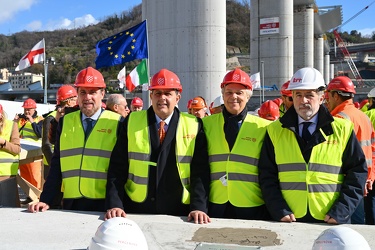 Genova, cantiere nuovo ponte - cerimonia per la. conclusione del