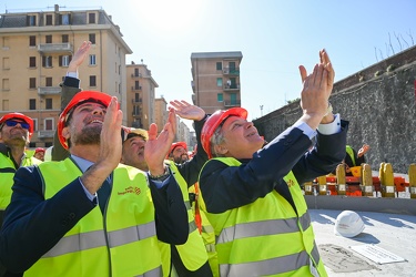 Genova, cantiere nuovo ponte - cerimonia per la. conclusione del