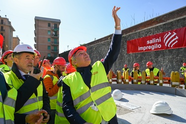 Genova, cantiere nuovo ponte - cerimonia per la. conclusione del