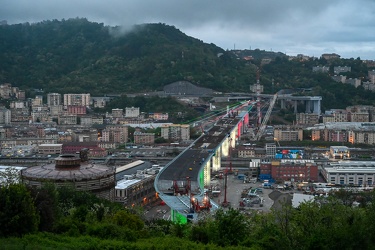 Genova, ex ponte Morandi - terminato impalcato e illuminazione t