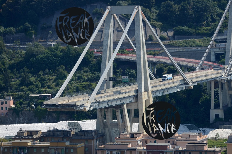 ponte_Morandi_CroGe22082018_1925.jpg