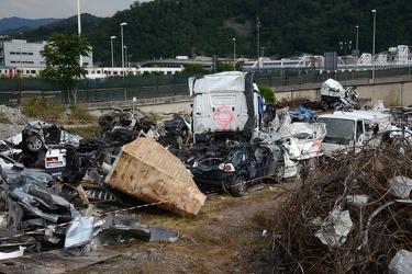 Genova, Bolzaneto  - area in cui sono accumulati i resti del cro