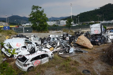 Genova, Bolzaneto  - area in cui sono accumulati i resti del cro