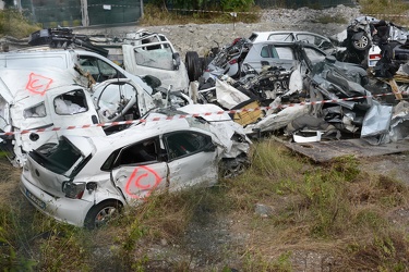 Genova, Bolzaneto  - area in cui sono accumulati i resti del cro