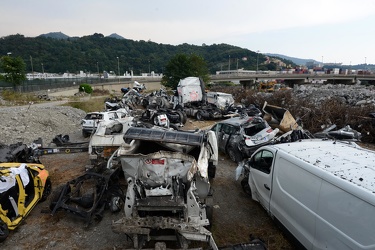 Genova, Bolzaneto  - area in cui sono accumulati i resti del cro