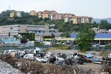 Genova, Bolzaneto  - area in cui sono accumulati i resti del cro