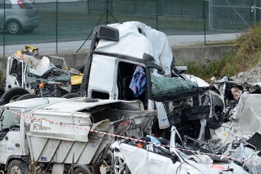 Genova, Bolzaneto  - area in cui sono accumulati i resti del cro