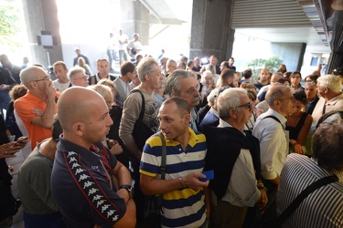 Genova - consiglio congiunto, protesta degli sfollati