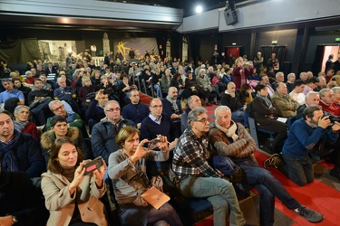 Genova, Bolzaneto - teatro Govi - incontro pubblico per spiegare