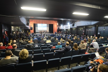 Genova, Bolzaneto - teatro Govi - incontro pubblico per spiegare