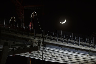 Genova - moncone ovest Ponte Morandi in attesa di essere demolit