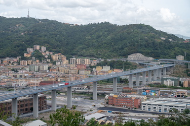 Genova, confronto fotografico a 5 anni dal crollo del ponte mora