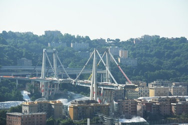 Genova - esplosione demolizione ponte morandi - sequenza da macc