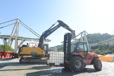 Genova - le ultime foto sotto il ponte Morand