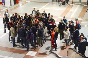 Genova - terminal traghetti - tifosi genoa in partenza per trasf