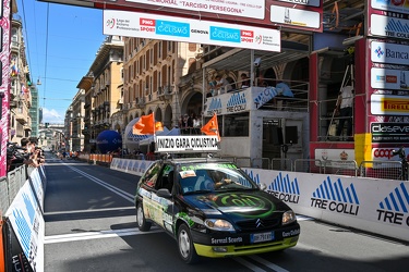 Genova, via XX Settembre - arrivo giro appennino ciclismo