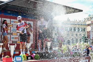 Genova, via XX Settembre - arrivo giro appennino ciclismo