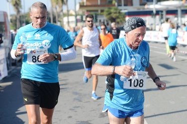 Genova - corso Italia - la corsa per beneficenza di Radio19 - ra