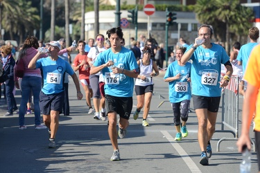 Genova - corso Italia - la corsa per beneficenza di Radio19 - ra