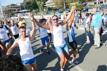 Genova - corso Italia - la corsa per beneficenza di Radio19 - ra