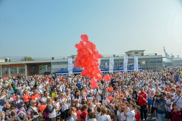 Genova - la corsa StraGenova nel porto sotto la lanterna