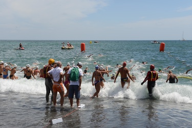 Genova - gara nuoto in mare - Maretona 2014