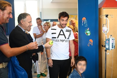 Genova, ospedale Gaslini - il campione di tennis Fabio Fognini i