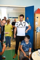 Genova, ospedale Gaslini - il campione di tennis Fabio Fognini i