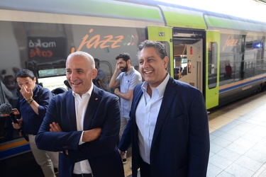 Genova, stazione principe - consegna nuovi treni regionali Jazz