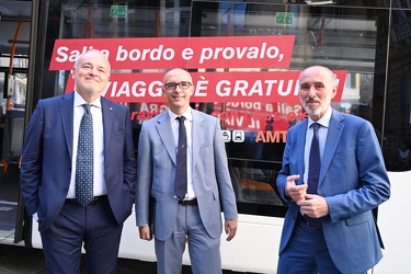 Genova - presentato nuovo autobus elettrico gratuito