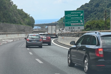 Genova - rallentamenti in autostrada A26 da Masone verso Genova 