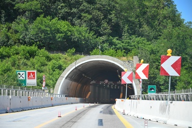 Genova, viaggio in autostrada tra i cantieri e il traffico