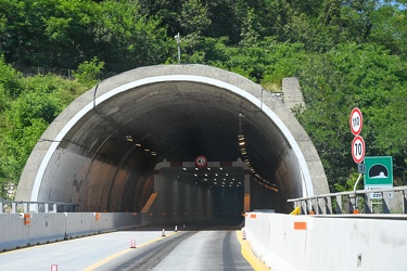 Genova, viaggio in autostrada tra i cantieri e il traffico