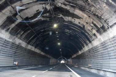 reportage gallerie autostrade A7 10 12 26 Ge 04012020-8183