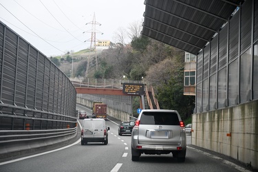 Genova, reportage sulla autostrada A10 tra aeroporto e arenzano