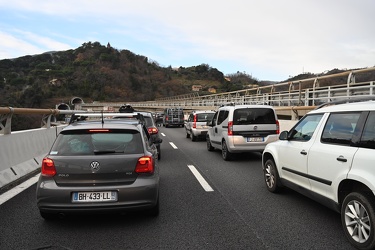 Genova, reportage sulla autostrada A10 tra aeroporto e arenzano