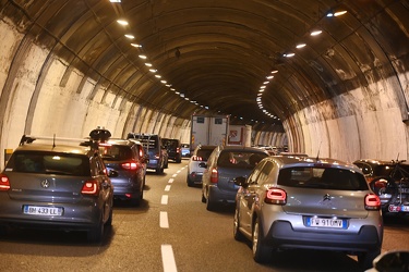 Genova, reportage sulla autostrada A10 tra aeroporto e arenzano