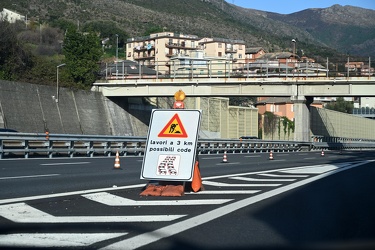 Genova, reportage sulla autostrada A10 tra aeroporto e arenzano