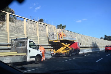 Genova, reportage sulla autostrada A10 tra aeroporto e arenzano